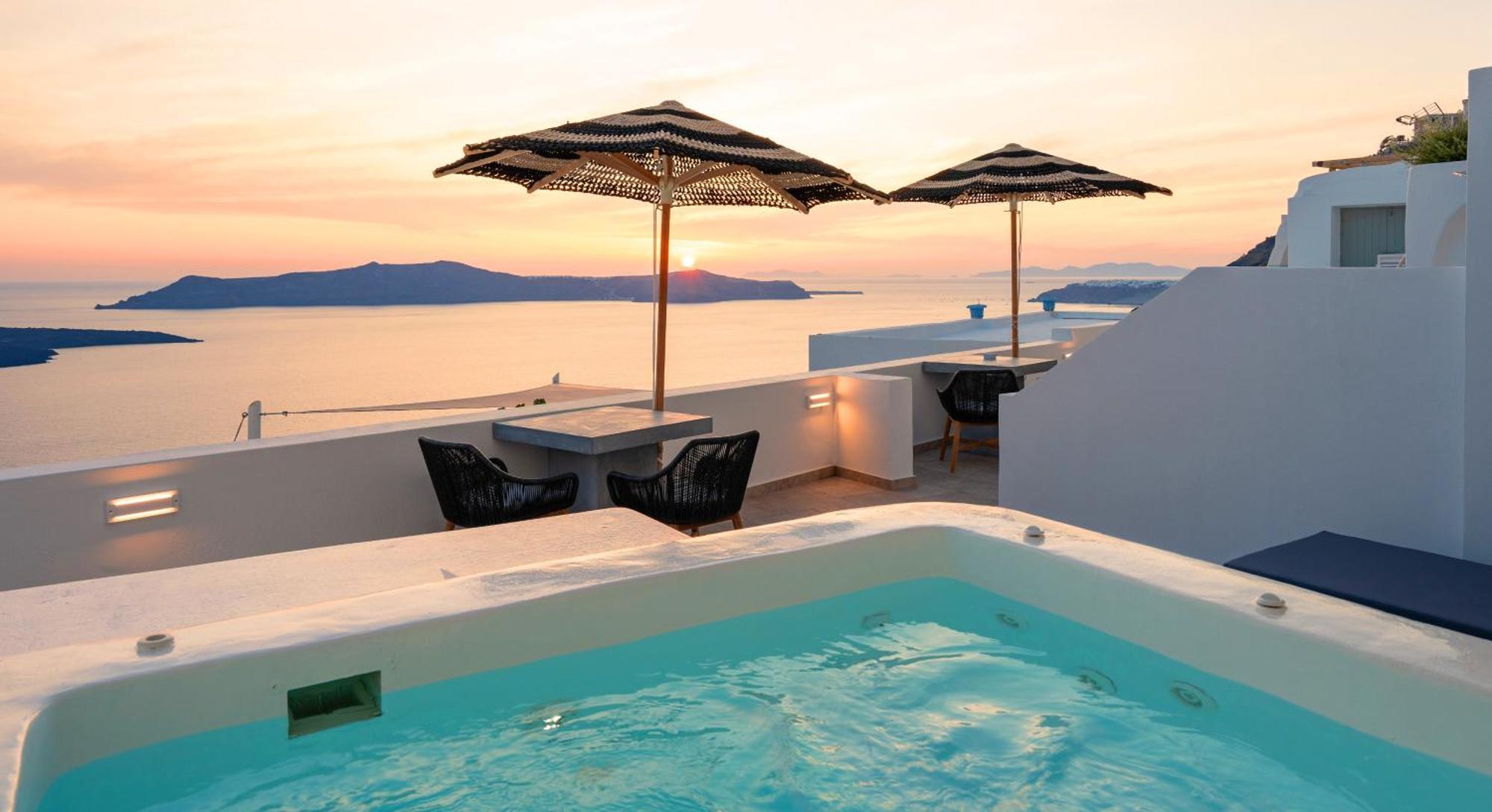 Asha Luxury Suites Fira  Exteriér fotografie